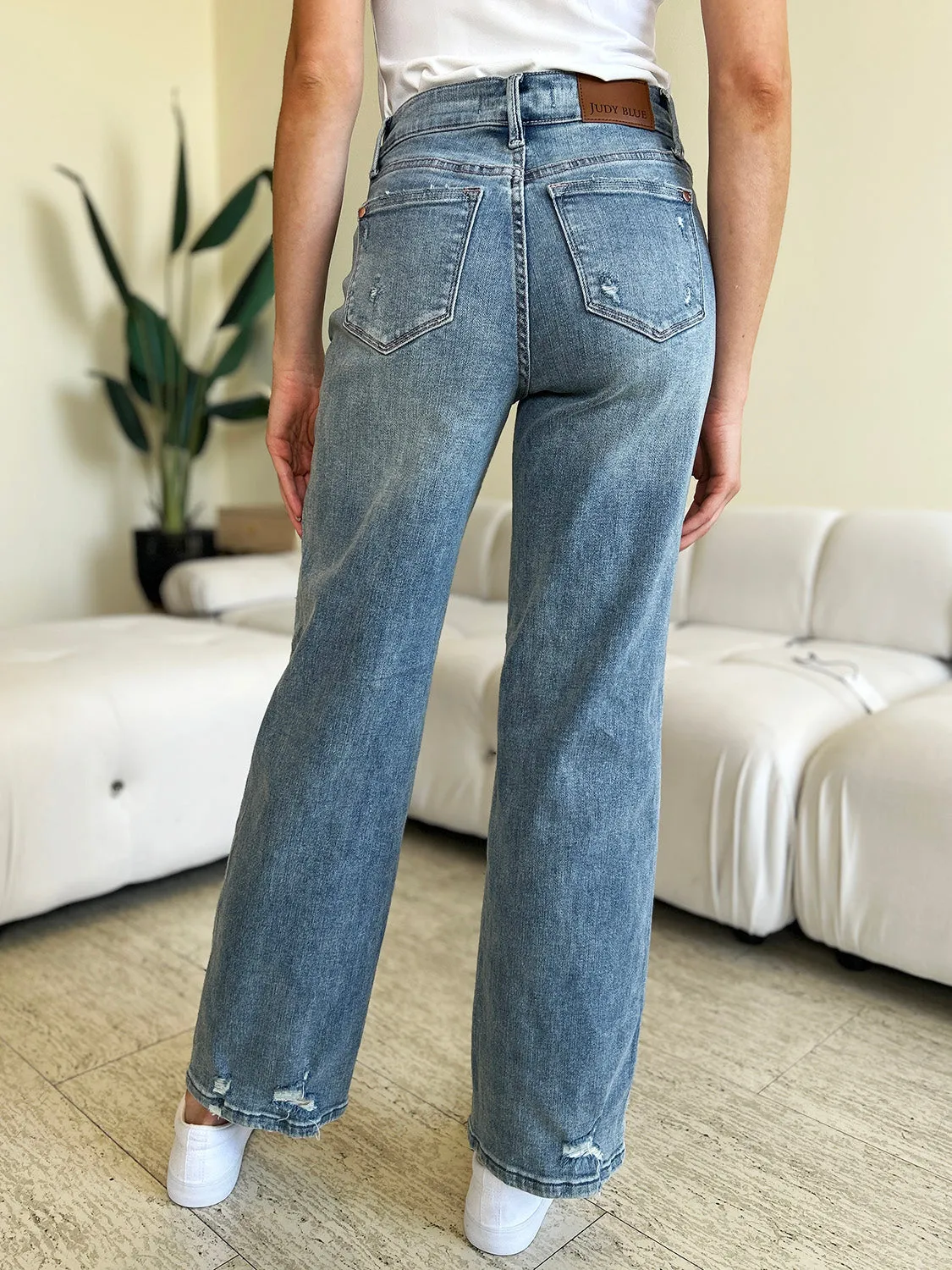 Judy Blue Mid Rise Distressed Straight Jeans [Online Exclusive]