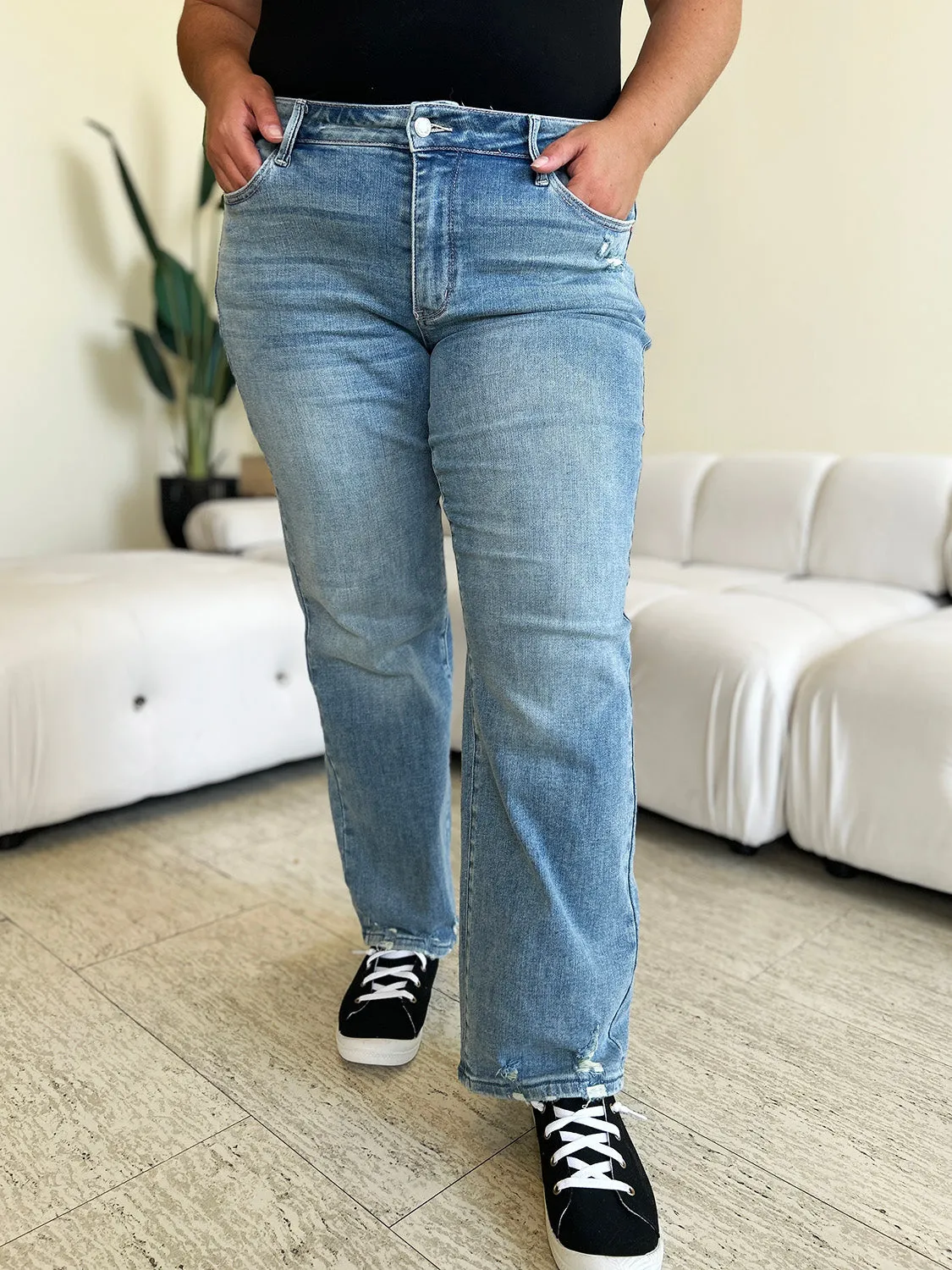 Judy Blue Mid Rise Distressed Straight Jeans [Online Exclusive]