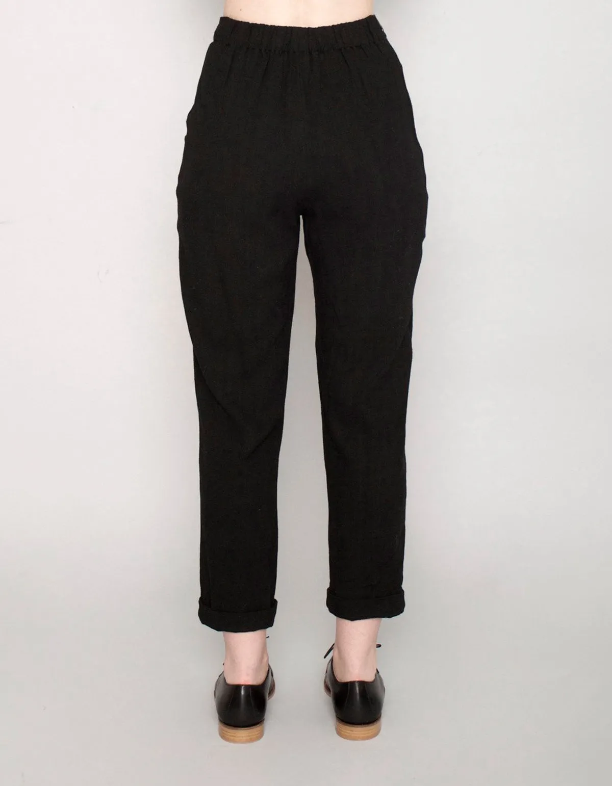 SIGNATURE RELAXED TAPERING TROUSER