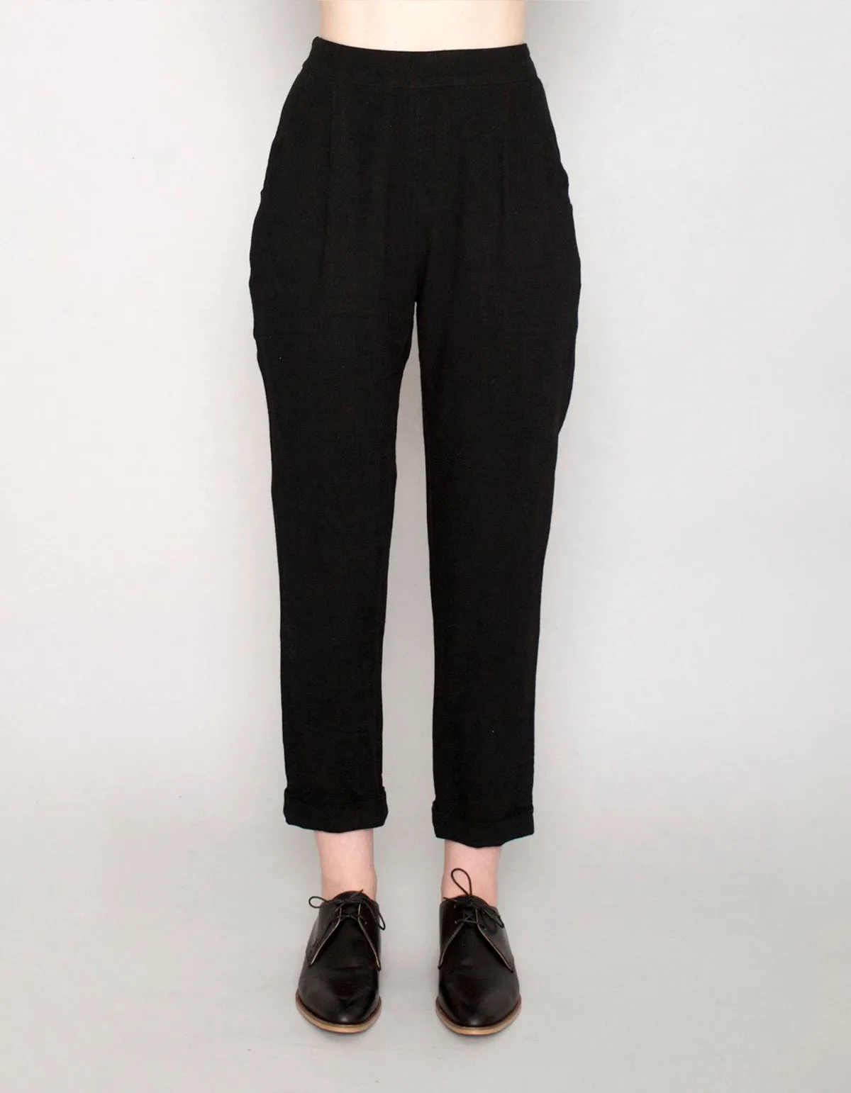 SIGNATURE RELAXED TAPERING TROUSER