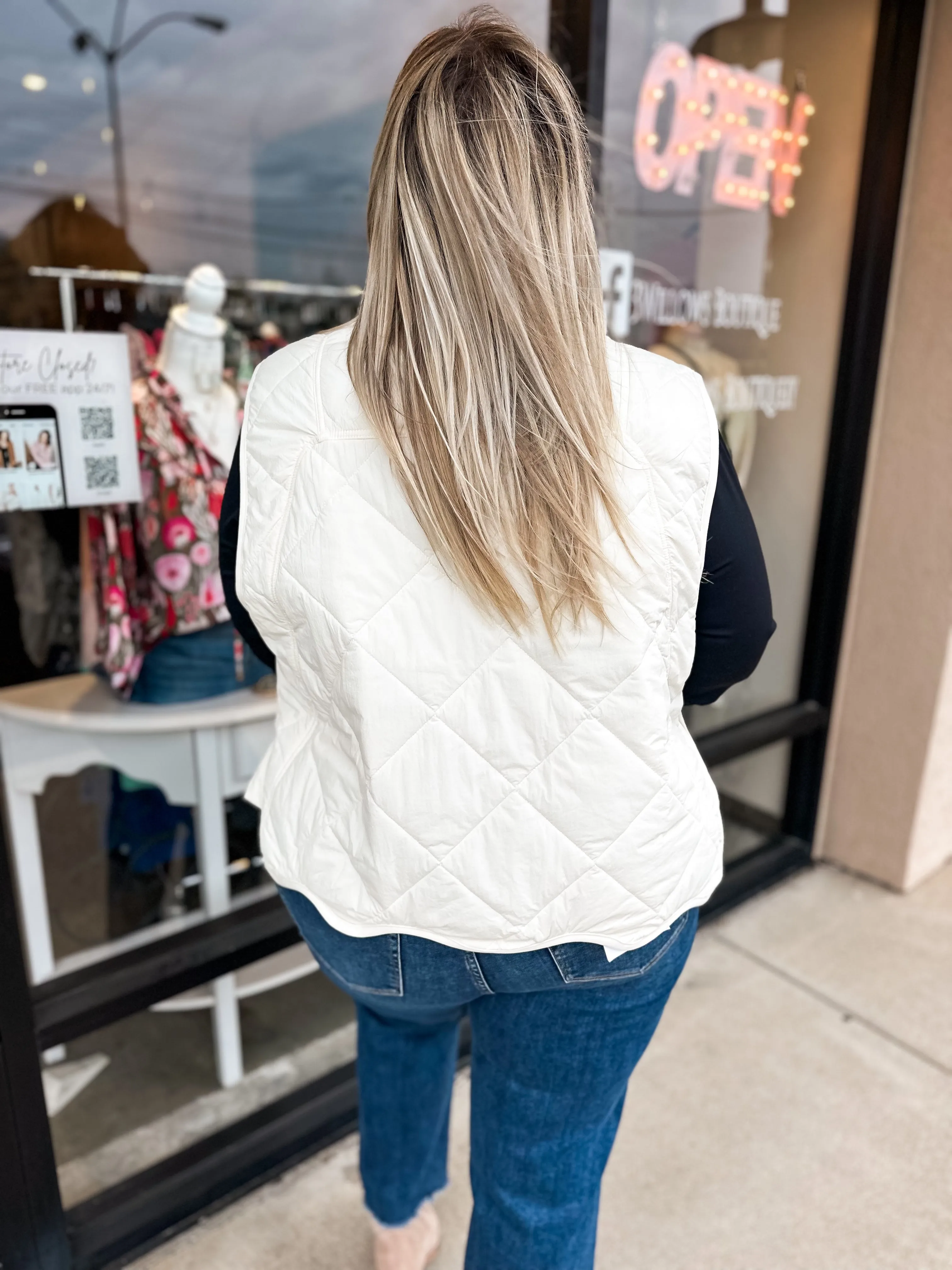 The Curvy Cream Scallop Puffer Vest